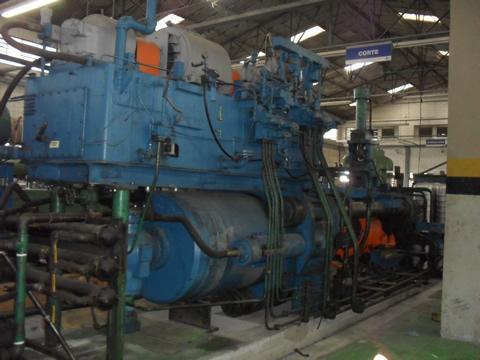 Extrusora de Alumínio, marca Lowe de 1650 ton